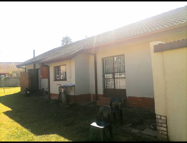 3 BEDROOM HOUSE FOR SALE IN FAUNA PARK